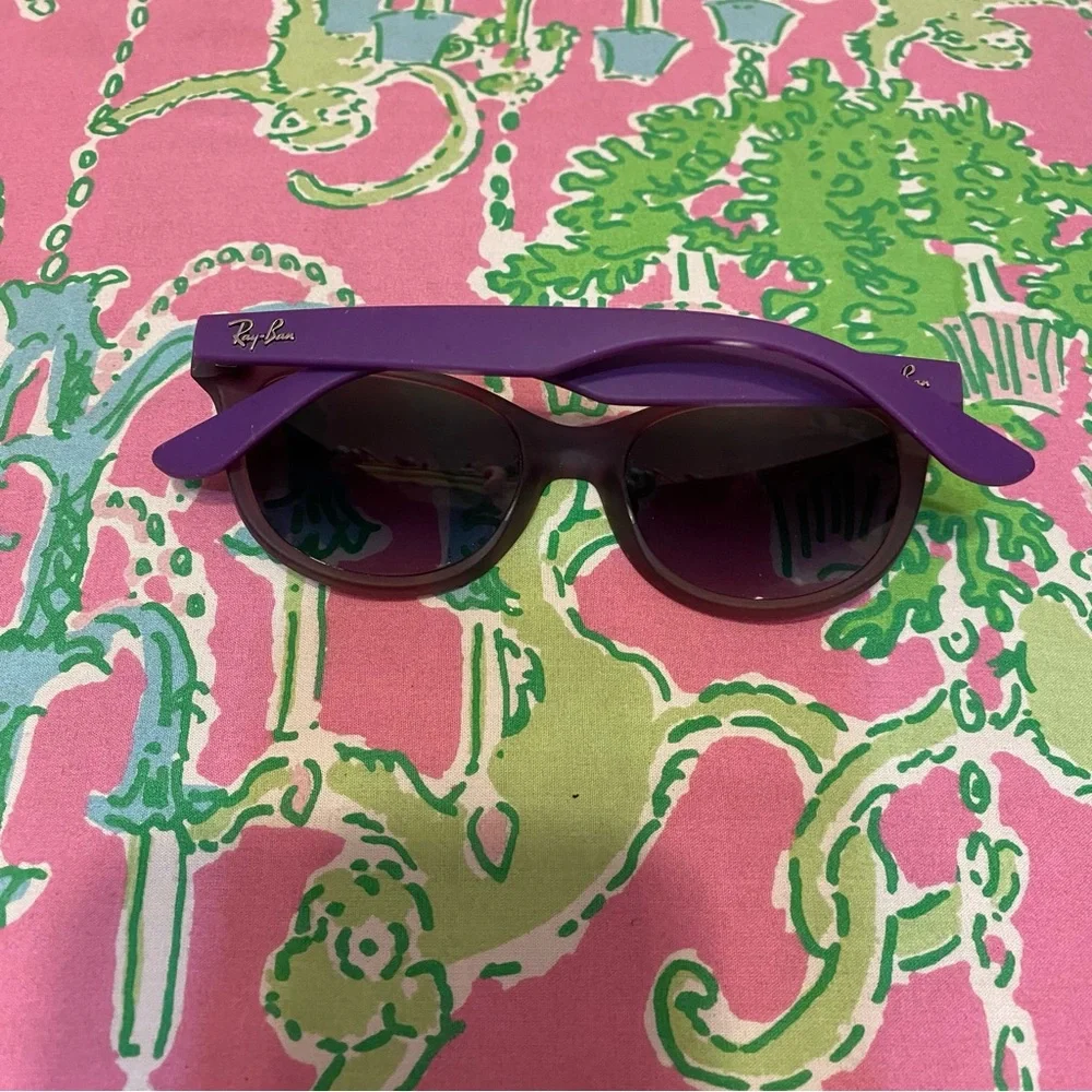 Purple Ray Ban kids Sunglasses 9068